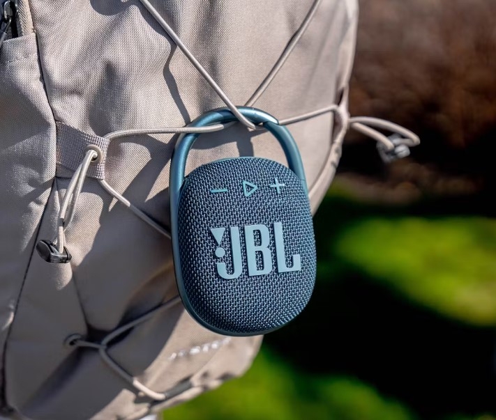 jbl-clip-waterproof-speaker-blue